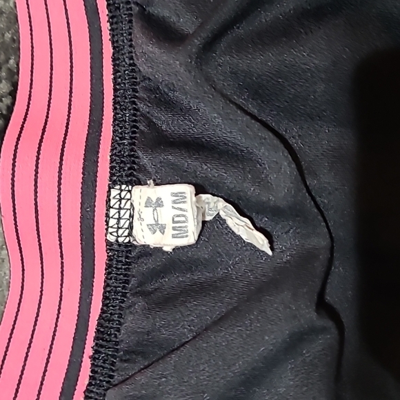 UNDER ARMOUR SNAKESKIN PRINT LOGO SHORTS PRICE FIRM - Picture 7 of 11